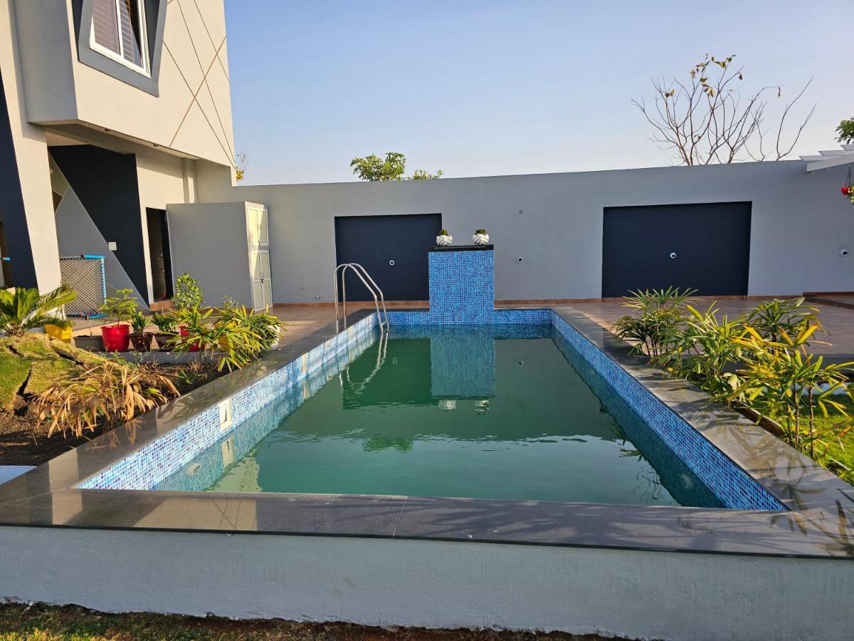 Shree Ambe Farmhouse Villa Уджайн Екстериор снимка